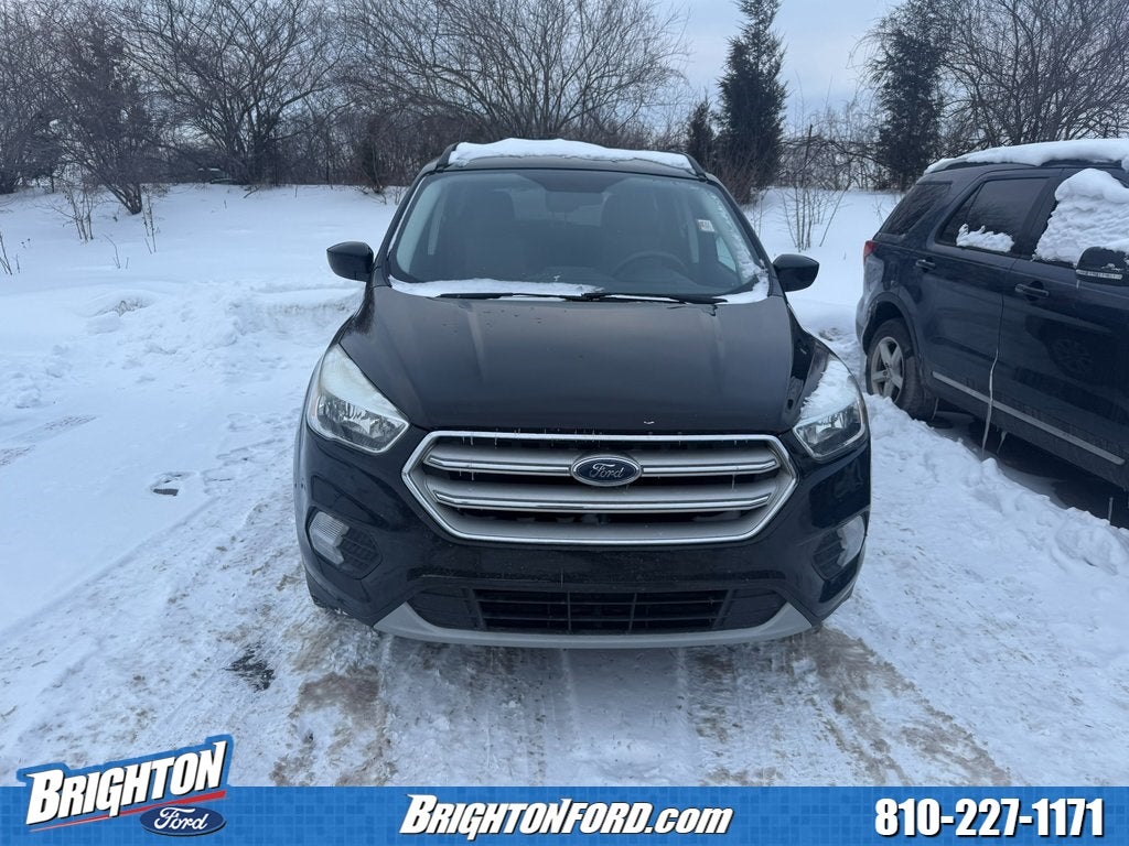 Used 2018 Ford Escape SE with VIN 1FMCU9GD5JUB40212 for sale in Brighton, MI