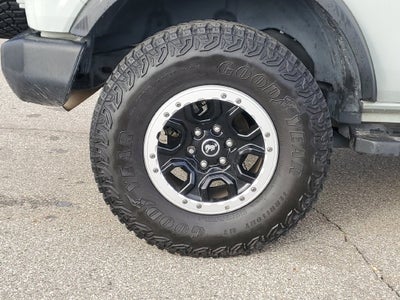 2023 Ford Bronco Base