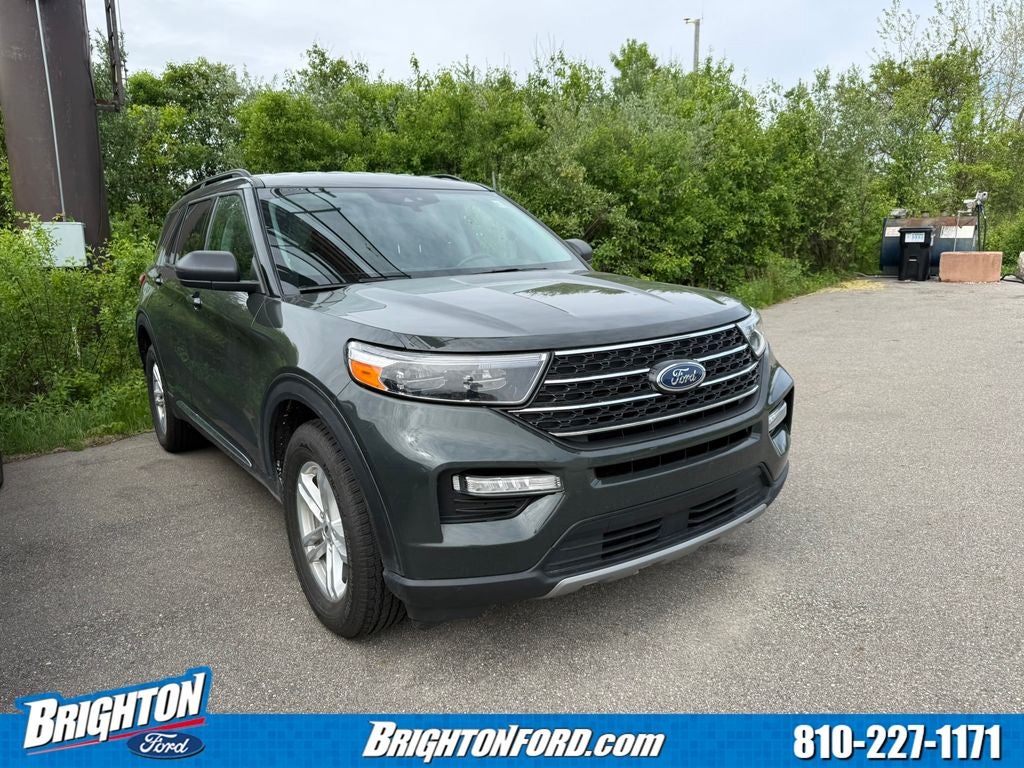 2023 Ford Explorer XLT 4WD's photo