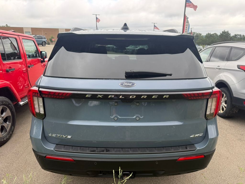 2025 Ford Explorer Active