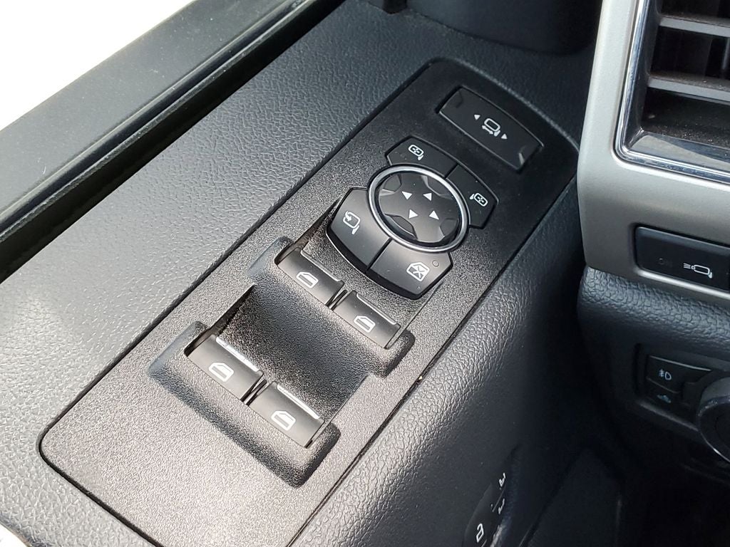 2022 Ford F-350SD Lariat