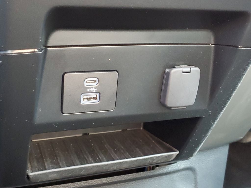 2022 Ford F-350SD Lariat