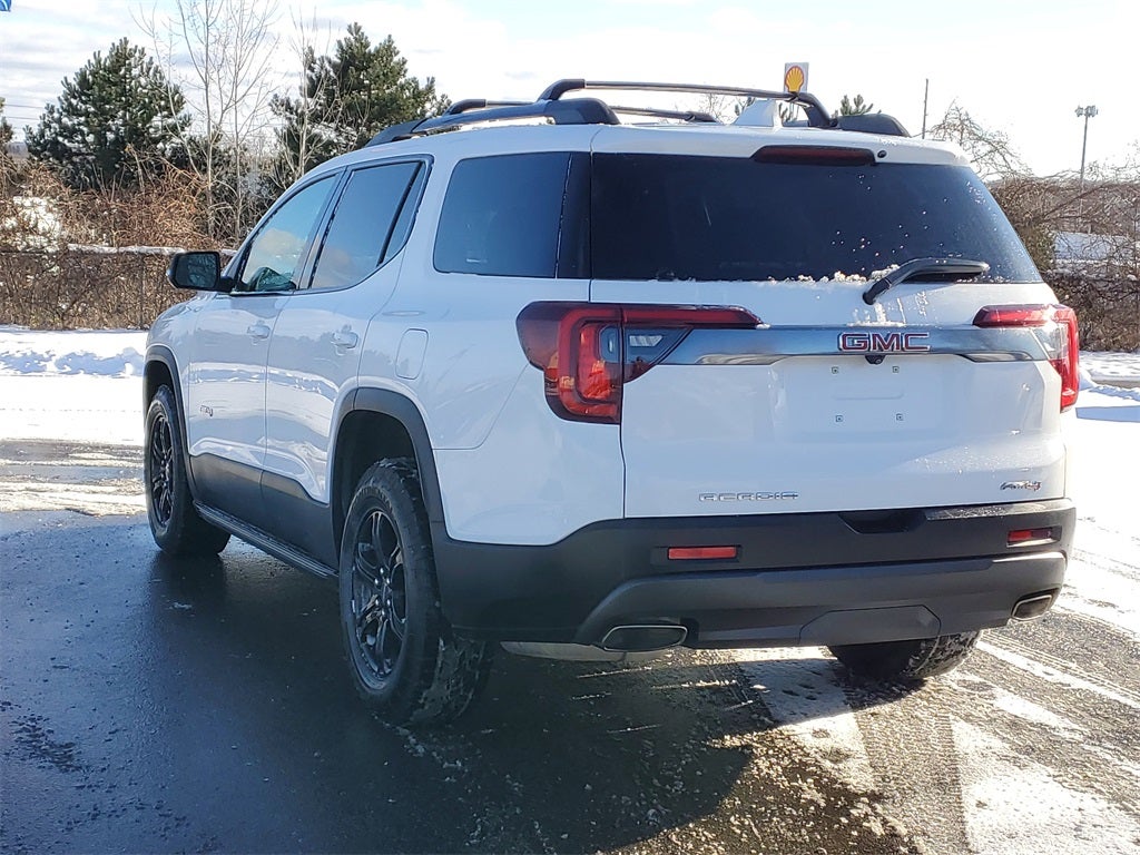 2023 GMC Acadia AT4
