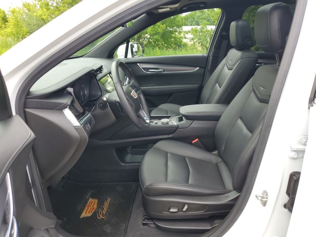 2023 Cadillac XT6 Luxury