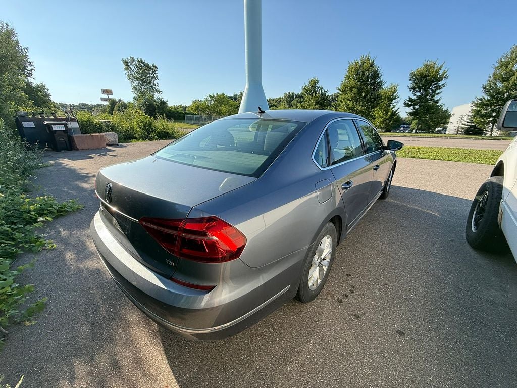 2017 Volkswagen Passat 1.8T S