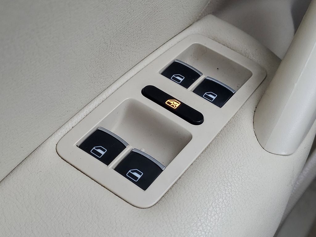 2014 Volkswagen Passat 1.8T SE