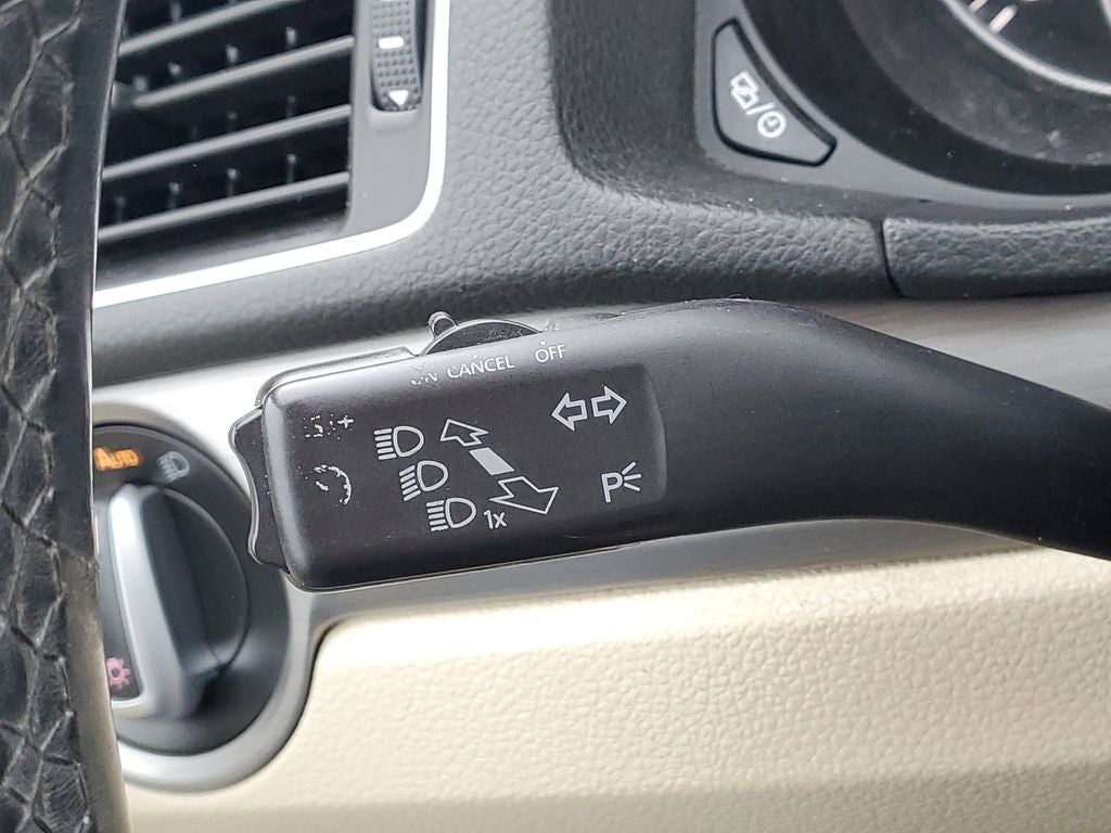 2014 Volkswagen Passat 1.8T SE