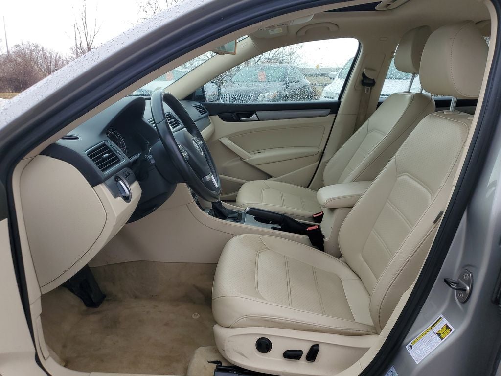 2014 Volkswagen Passat 1.8T SE