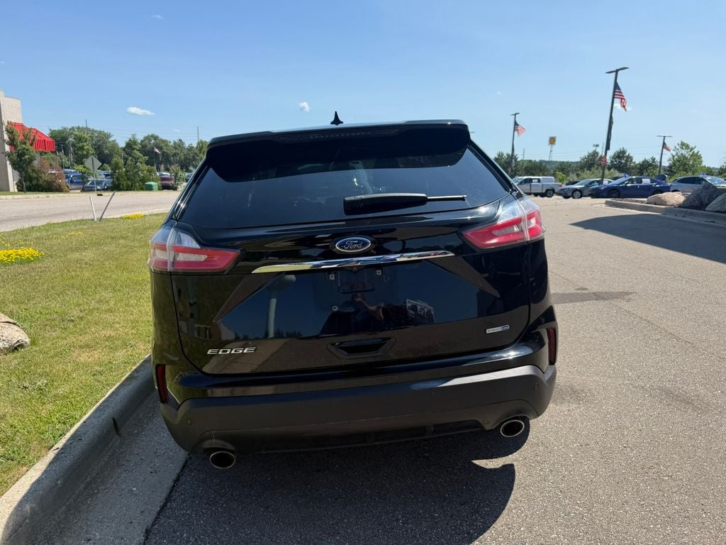 2020 Ford Edge SE