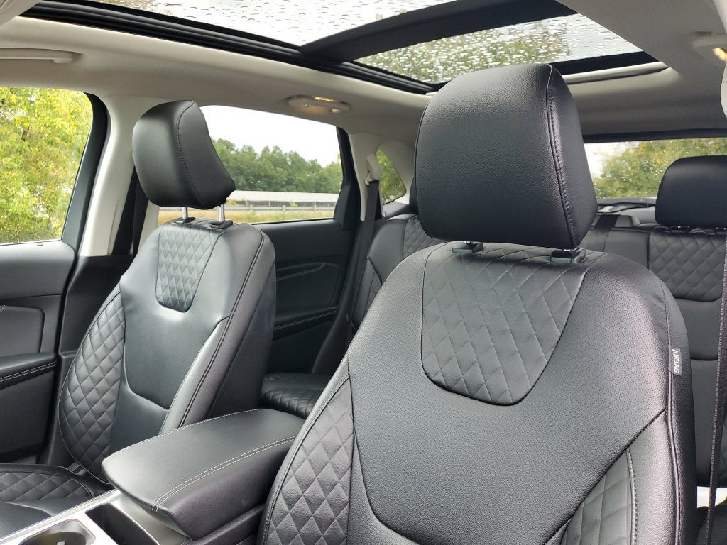 2023 Ford Edge Titanium