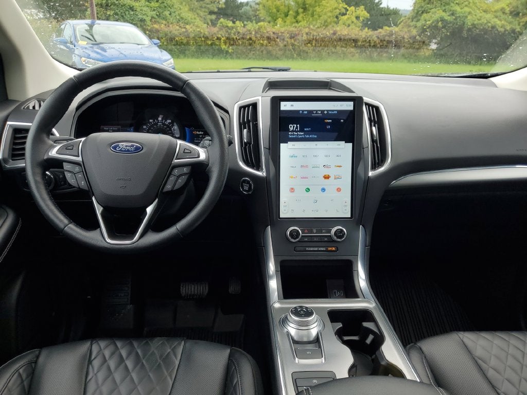 2023 Ford Edge Titanium