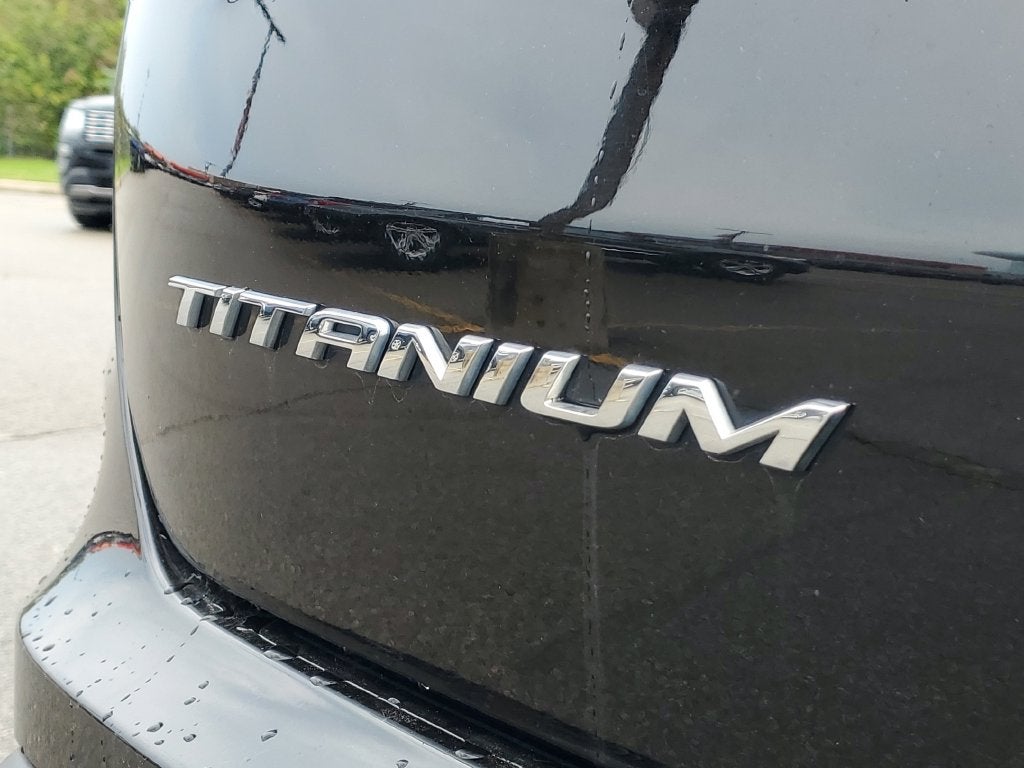 2023 Ford Edge Titanium