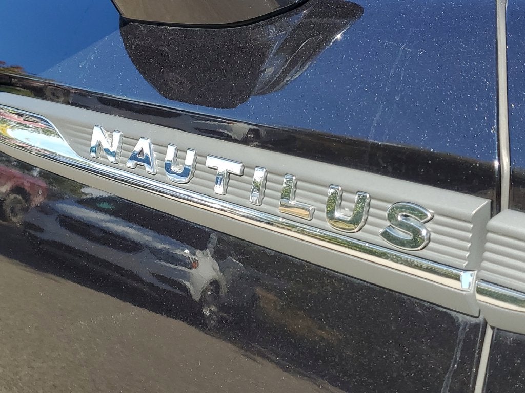 2023 Lincoln Nautilus Standard