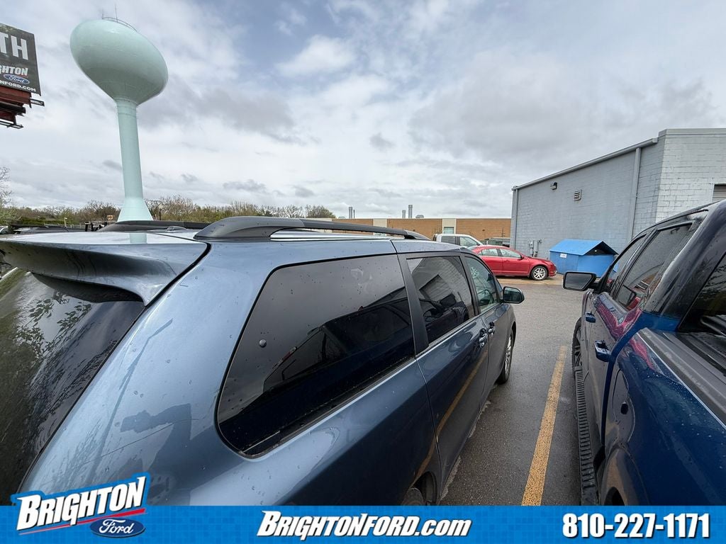 2017 Toyota Sienna XLE 8 Passenger