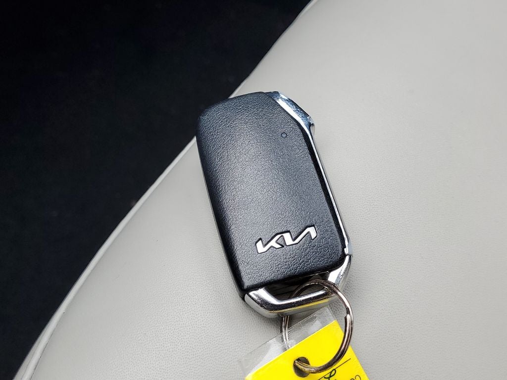 2023 Kia Niro EX