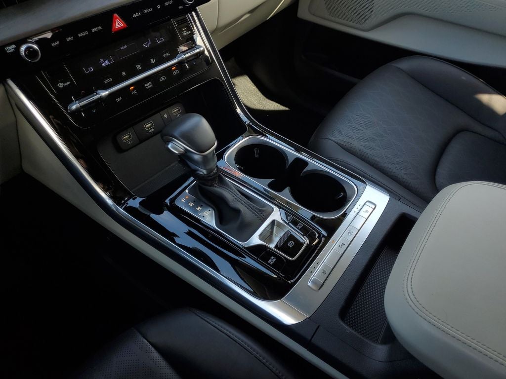 2024 Kia Carnival EX