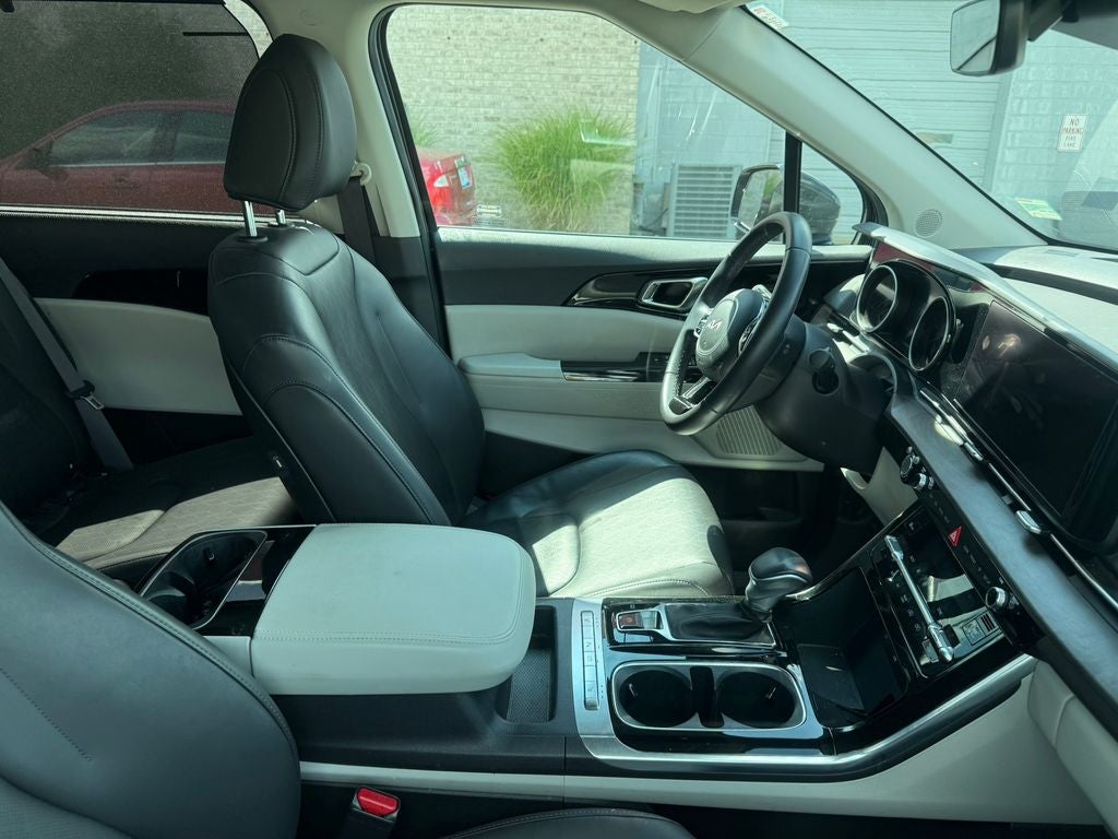 2024 Kia Carnival EX