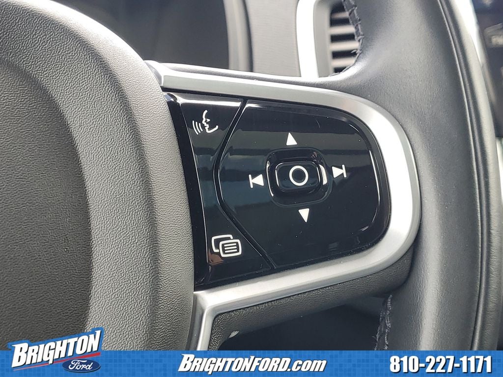 2022 Volvo XC90 T5 Momentum