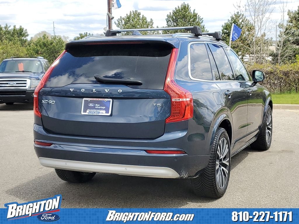 2022 Volvo XC90 T5 Momentum