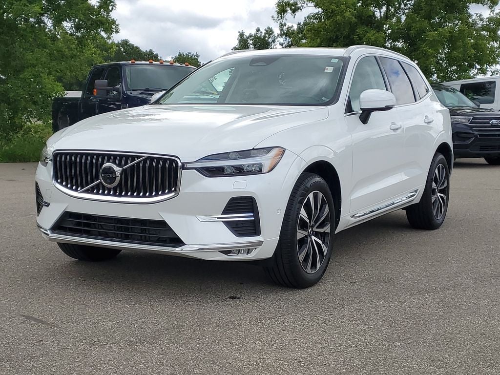 2023 Volvo XC60 B5 Plus Bright Theme